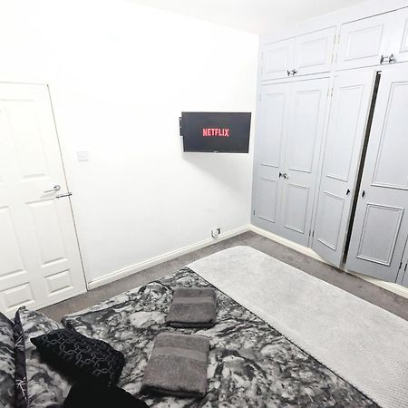 Bromley Serviced Apartments - Beckenham Place Park - London - 2 Bed House - Free Parking - 2 Beds 1 Sofabed Exteriör bild