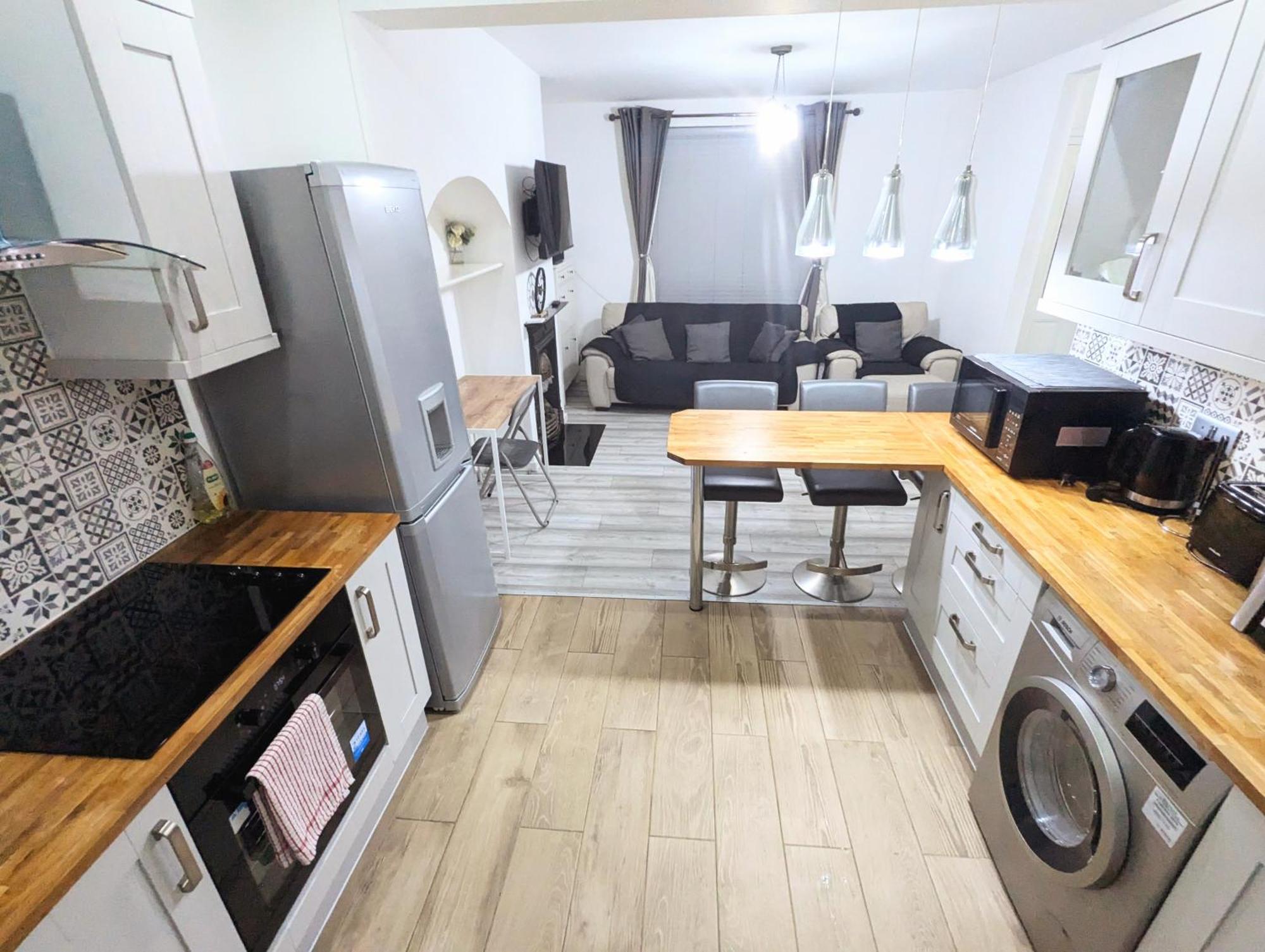 Bromley Serviced Apartments - Beckenham Place Park - London - 2 Bed House - Free Parking - 2 Beds 1 Sofabed Exteriör bild