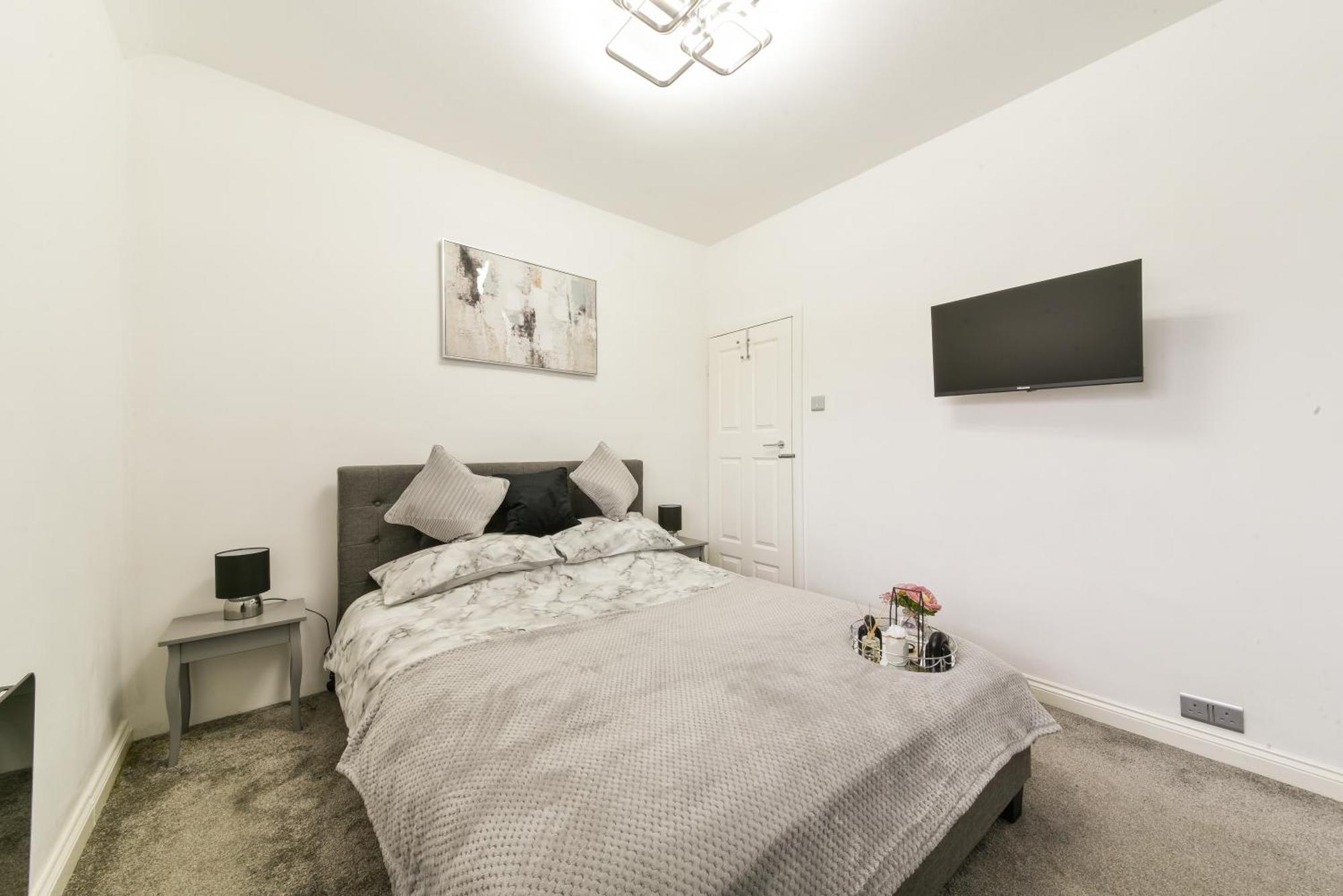 Bromley Serviced Apartments - Beckenham Place Park - London - 2 Bed House - Free Parking - 2 Beds 1 Sofabed Exteriör bild