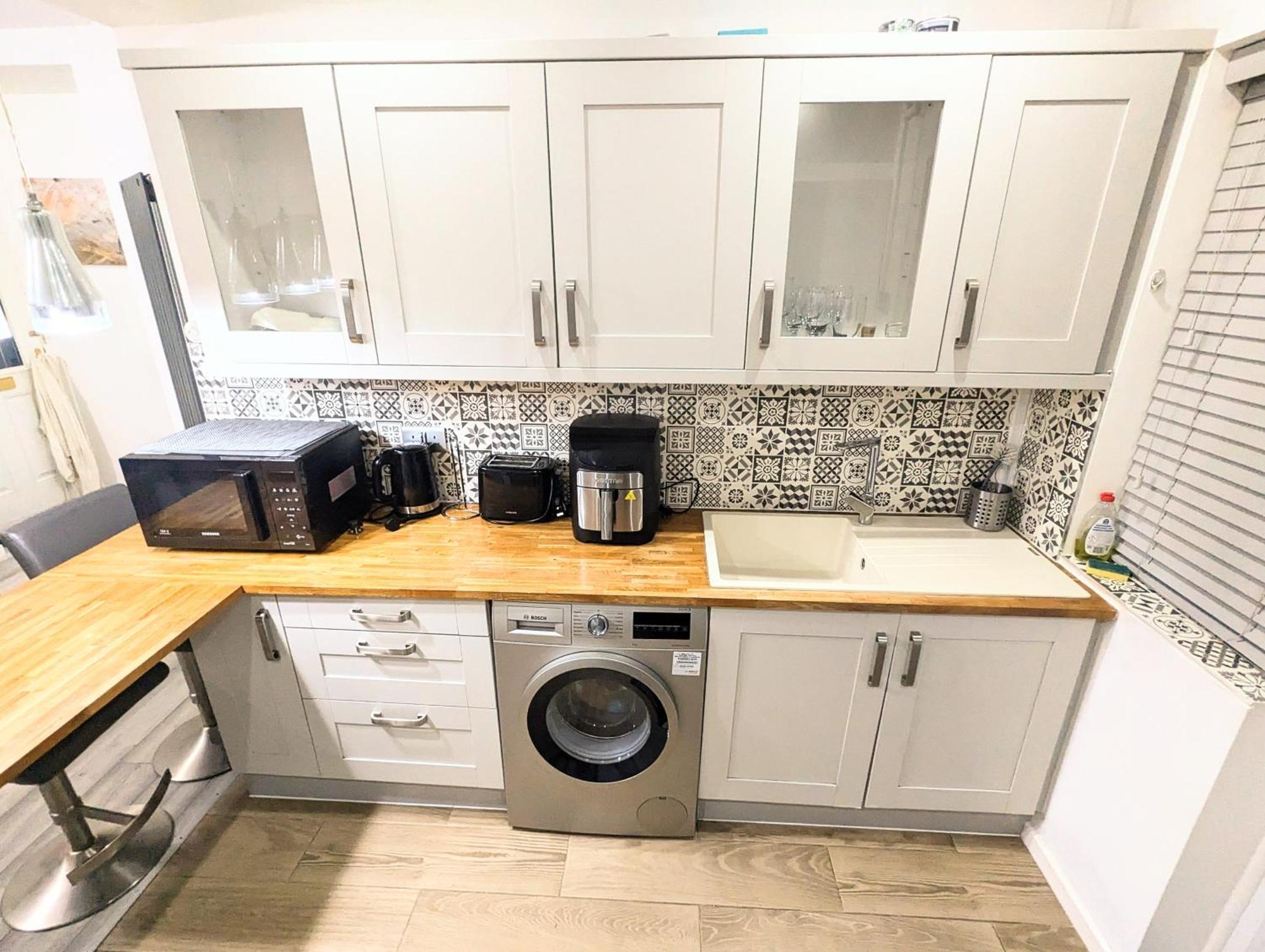 Bromley Serviced Apartments - Beckenham Place Park - London - 2 Bed House - Free Parking - 2 Beds 1 Sofabed Exteriör bild